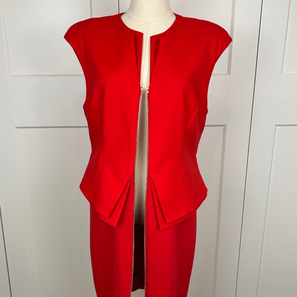 Structured Peplum Body- Con Red Dress - Picture 6 of 9
